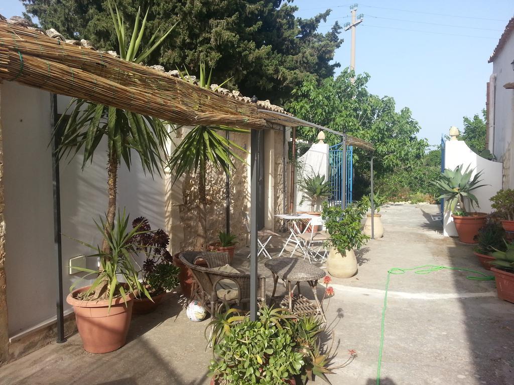 A Lumia Villa Noto Bagian luar foto