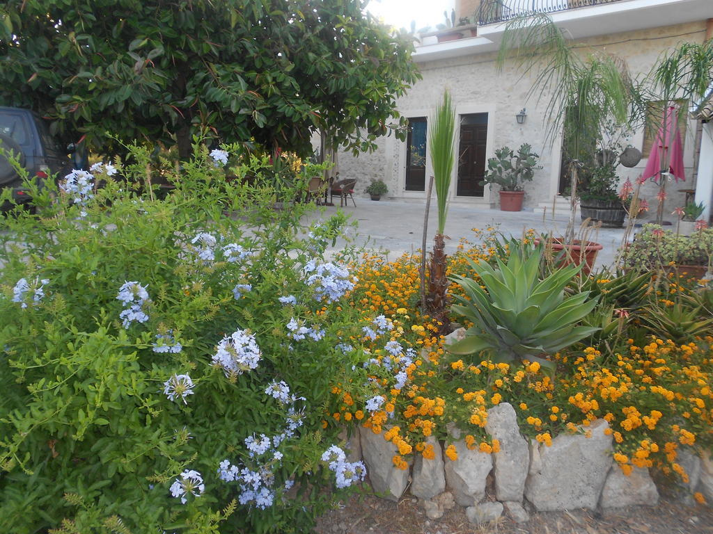 A Lumia Villa Noto Bagian luar foto
